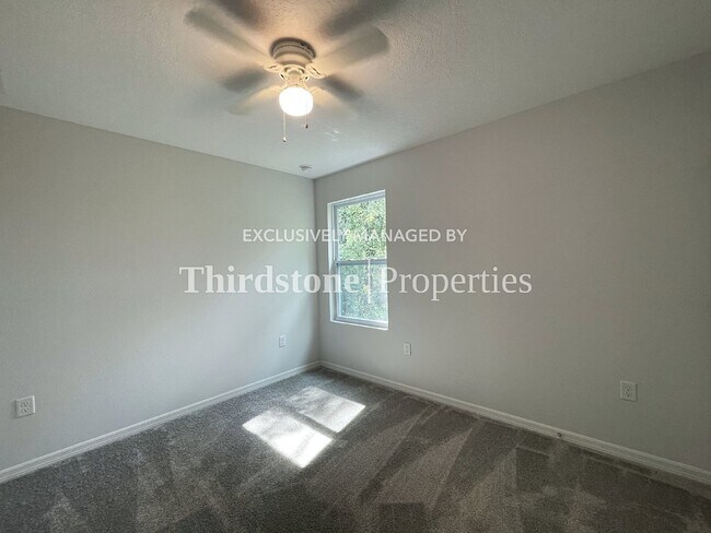 Building Photo - 8344 Maple St