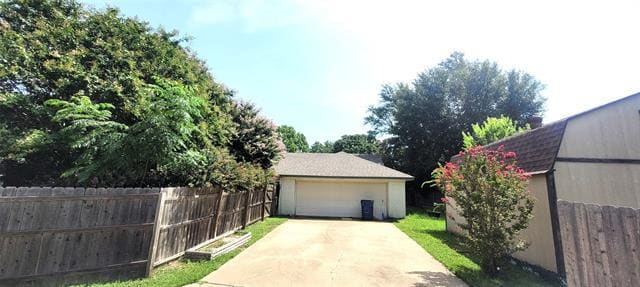 Building Photo - 206 Sagebrush Ln