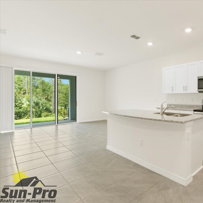 Building Photo - 113 Maya Wy