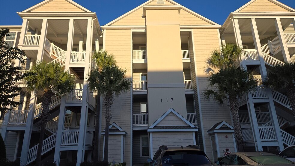 Front of Building - 117 Ella Kinley Cir