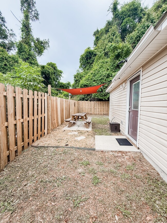 Building Photo - 48 Ruby Ln