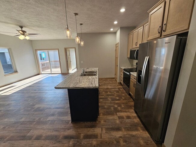 Building Photo - Tunis Drive Townhomes