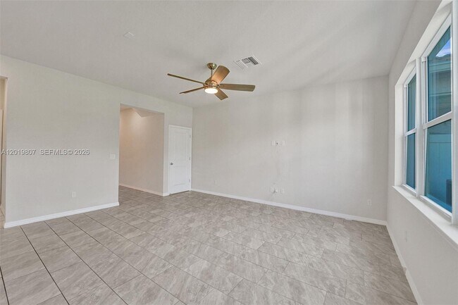 Building Photo - 4764 Eucalyptus Dr