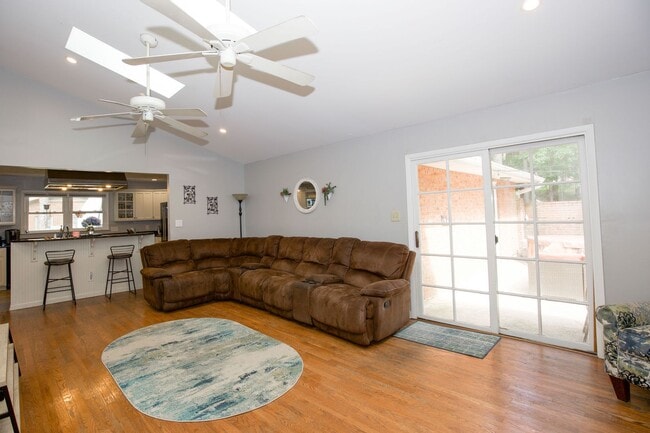 Building Photo - 3 bedroom home in Southern Pines