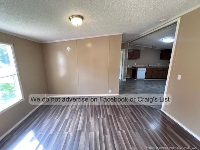 Building Photo - 171 Maple St