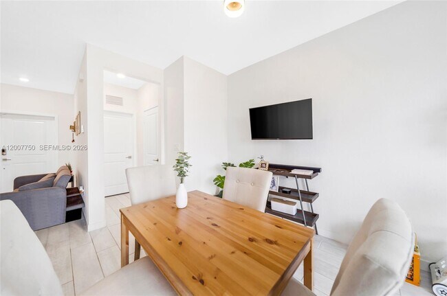 Building Photo - 1158 SE 23rd Ave