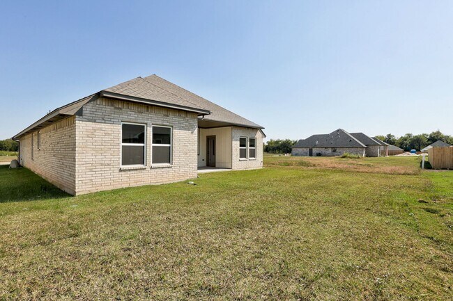 Building Photo - Brand New Home in Mustang!