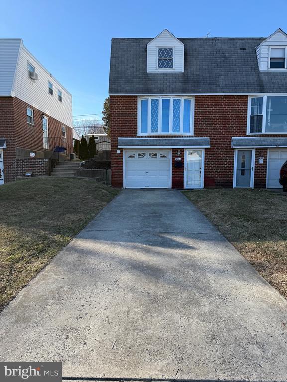 Building Photo - 9304 Lansford St