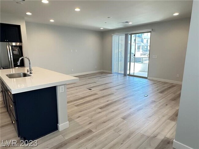 Building Photo - 11611 Earth Stone Ave