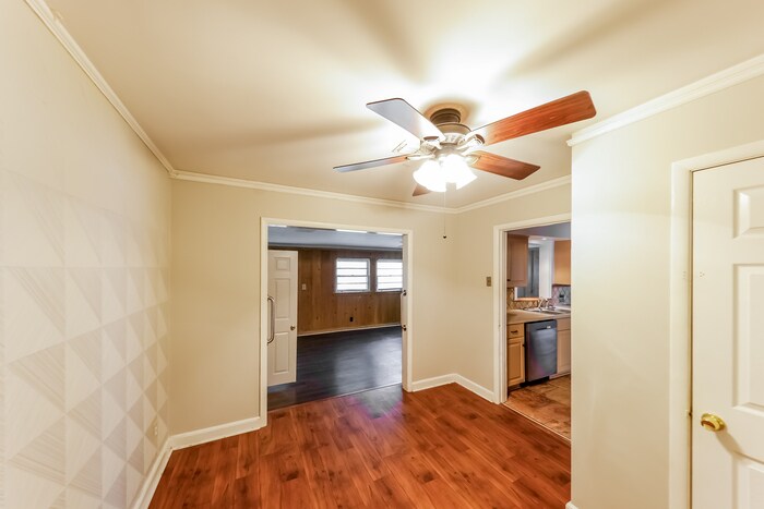 Building Photo - 1007 High Point Rd