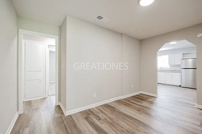 Building Photo - 3026 Gleason Ave