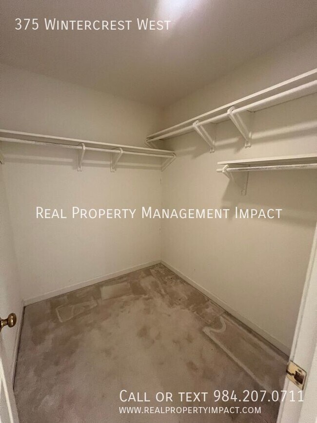 Building Photo - 375 Wintercrest W