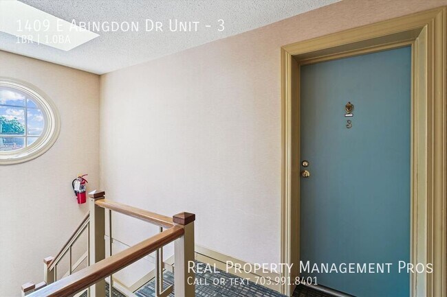 Building Photo - 1409 E Abingdon Dr