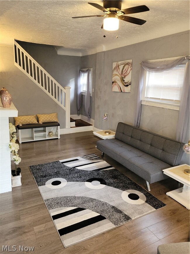 Building Photo - 4083 E 143rd St