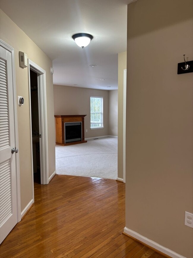 Building Photo - 4465 Olyvia Place