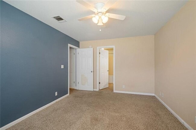 Building Photo - 1709 Royal Ascot Dr