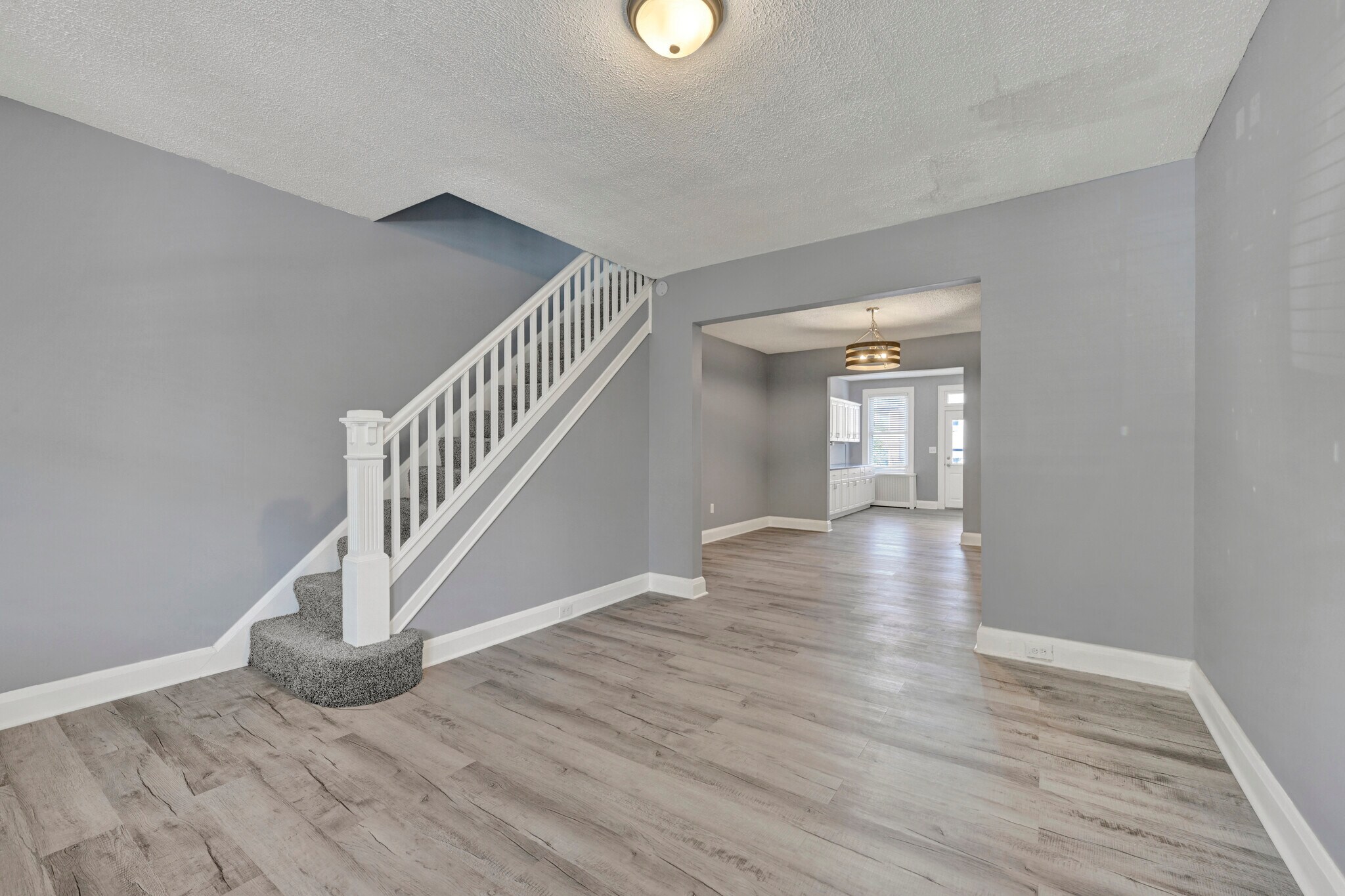 Building Photo - 404 Cornwall St