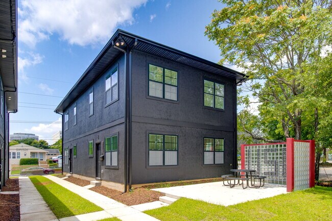 Building Photo - 1410 Barnwell St