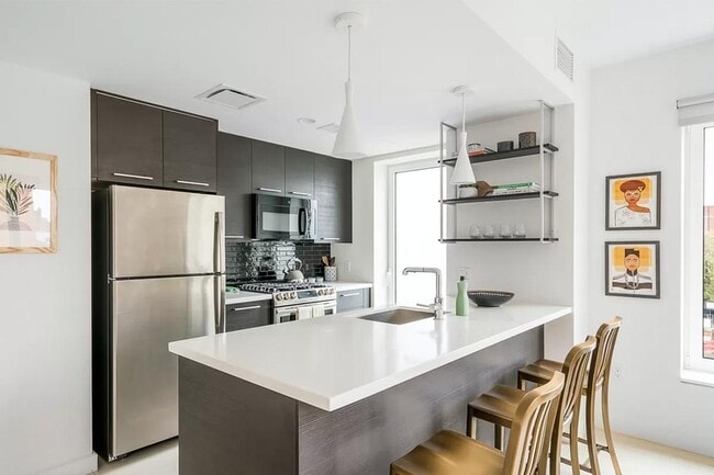 Building Photo - 350 Clarkson Ave