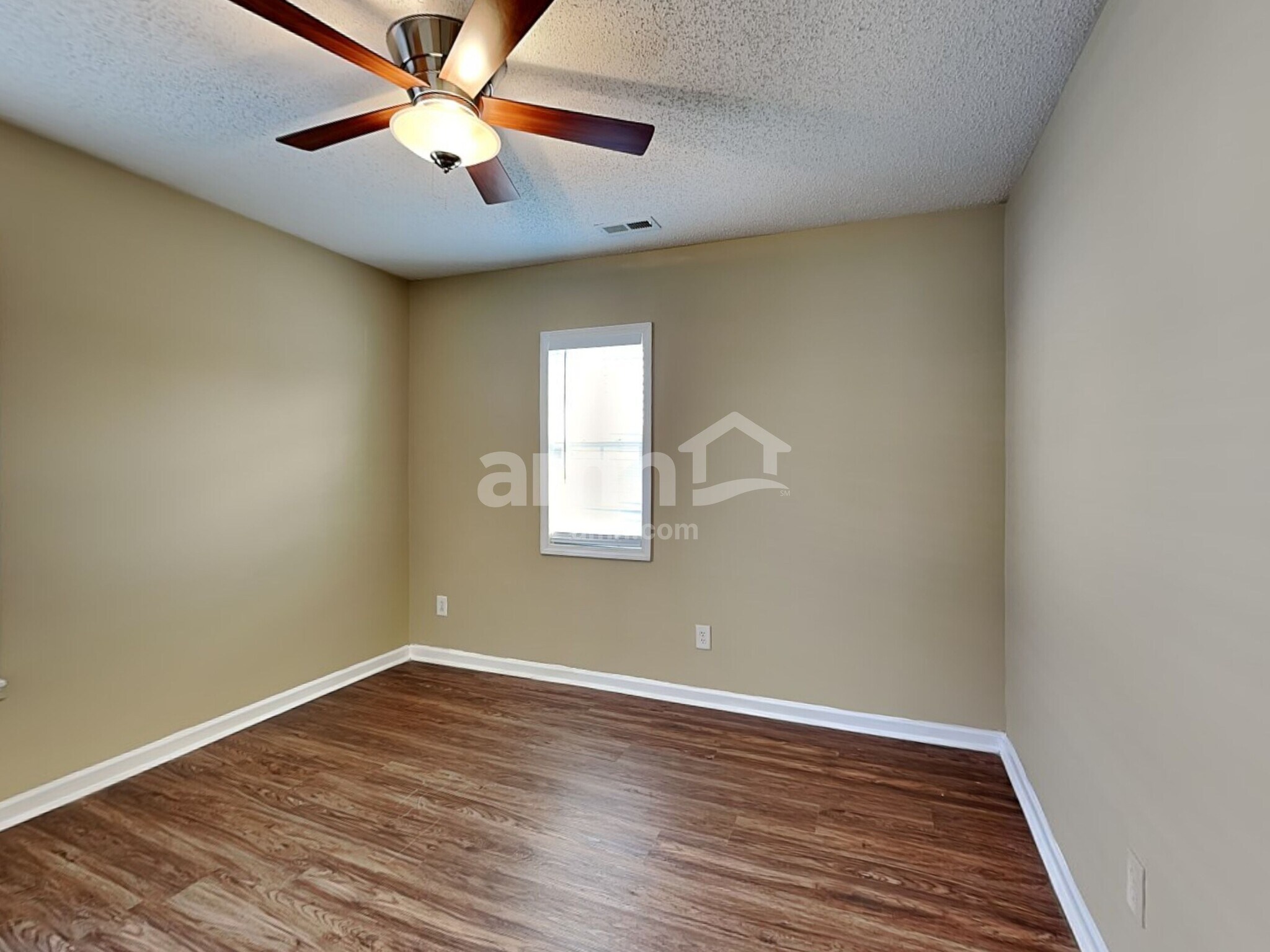 Building Photo - 211 Coalyard Dr