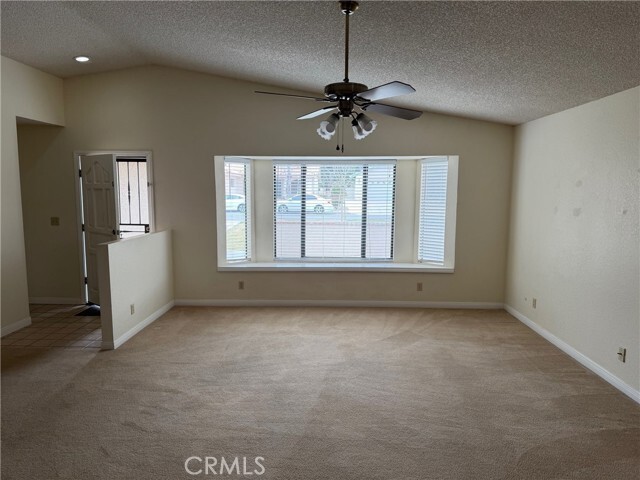 Building Photo - 15031 Blue Grass Dr