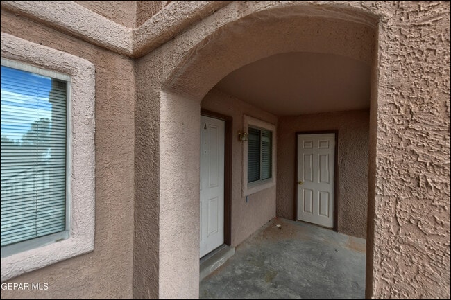 Building Photo - 3404 Blue Earth Ln