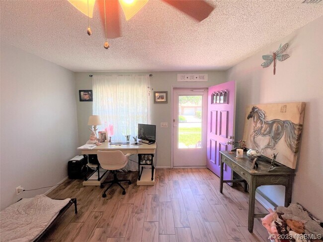 Building Photo - 802 Egret Ct