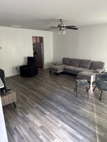 Building Photo - 1802 Carrington Dr