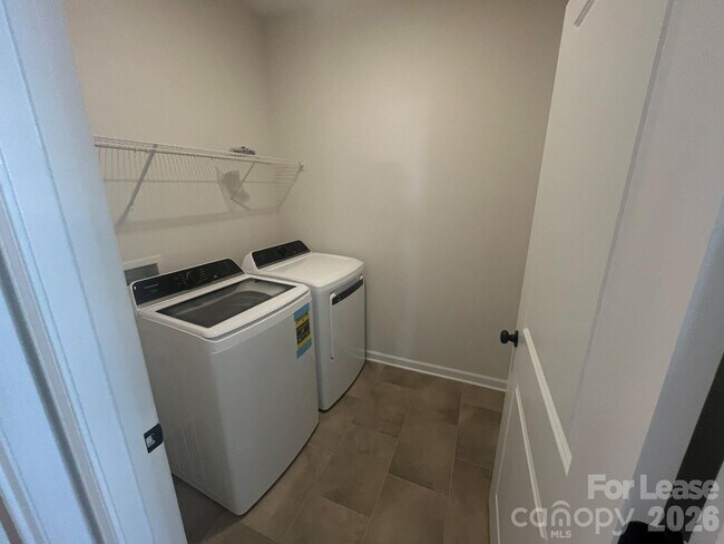 Building Photo - 1100 Langston Ln