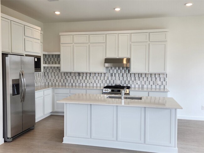 Building Photo - 5827 Linda Cv Ln