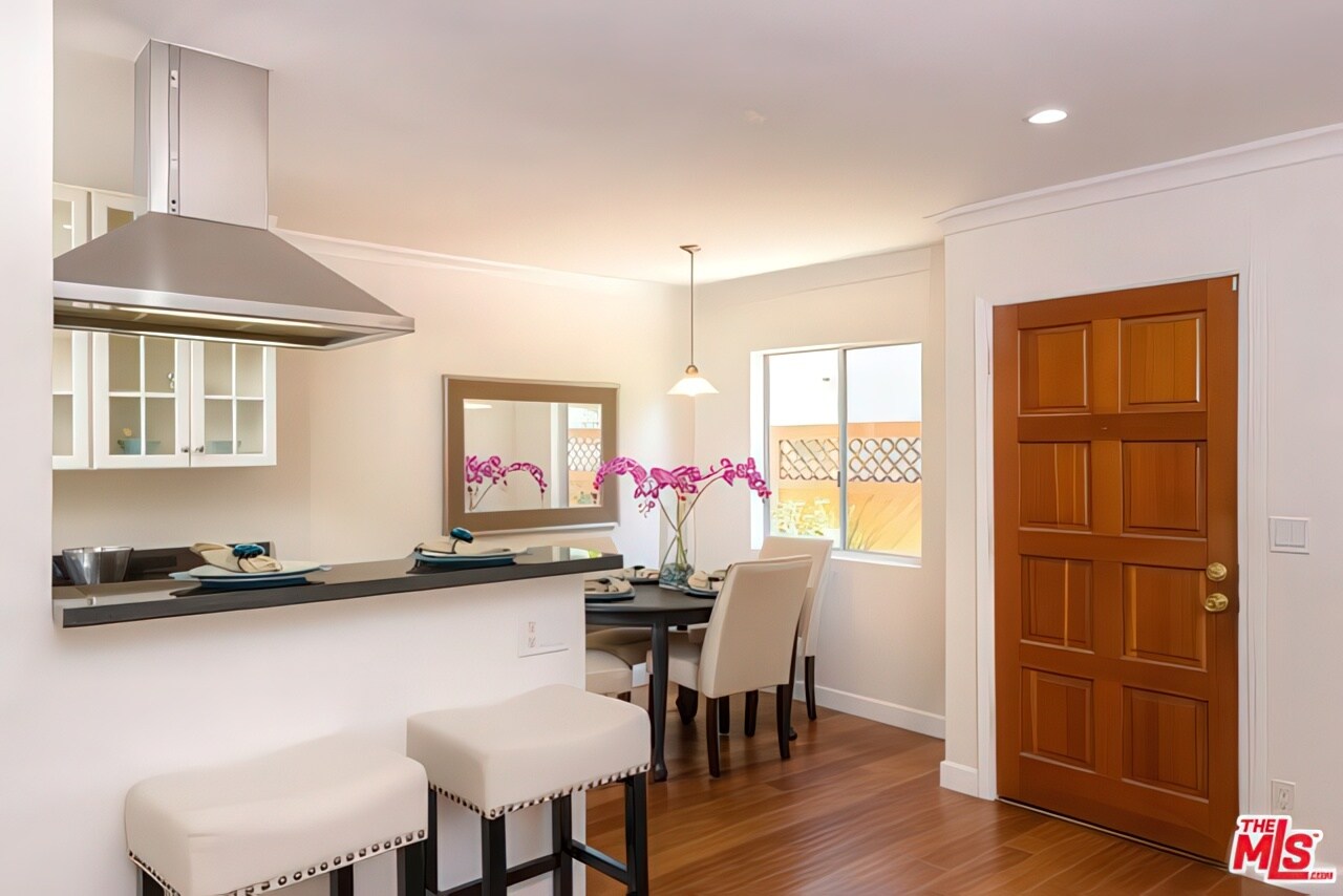 Building Photo - 922 16th St