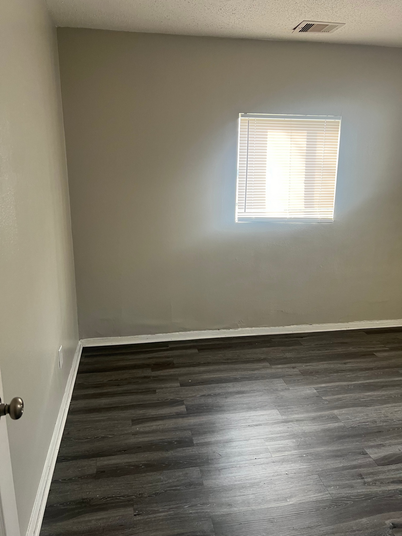 Building Photo - 2178 White Ave