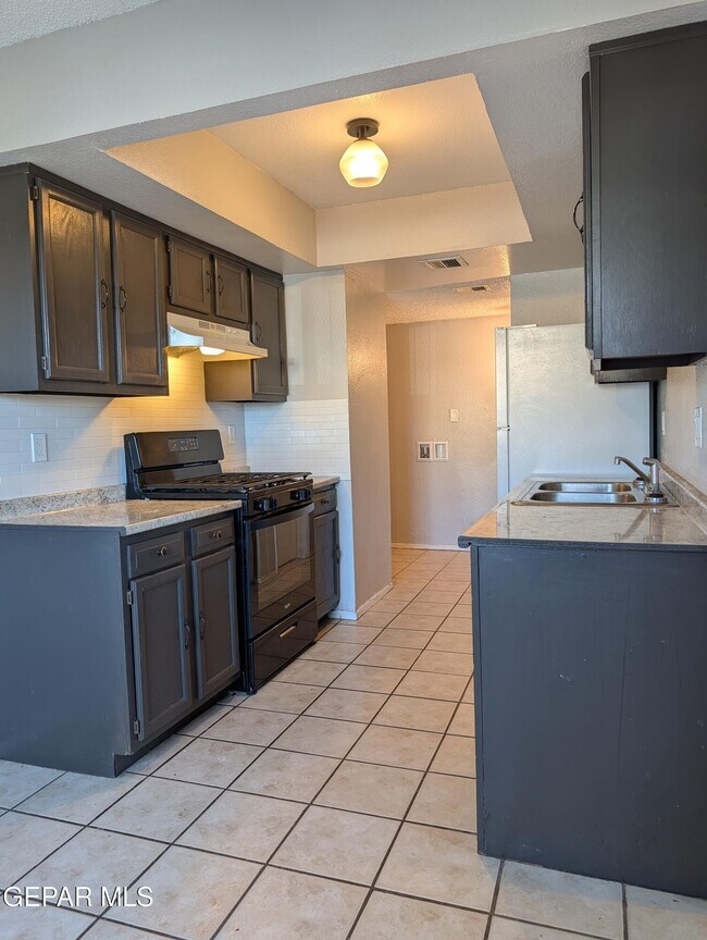 Building Photo - 11600 Marsh Mccall Way