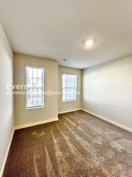 Building Photo - 1624 Manuka Ln