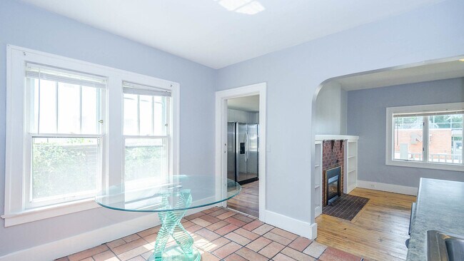 Building Photo - 1441 S State St