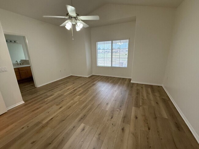 Building Photo - Wyndham Rose in AV, 2 Bedrooms,2 Bathrooms + Den, Gated Community,