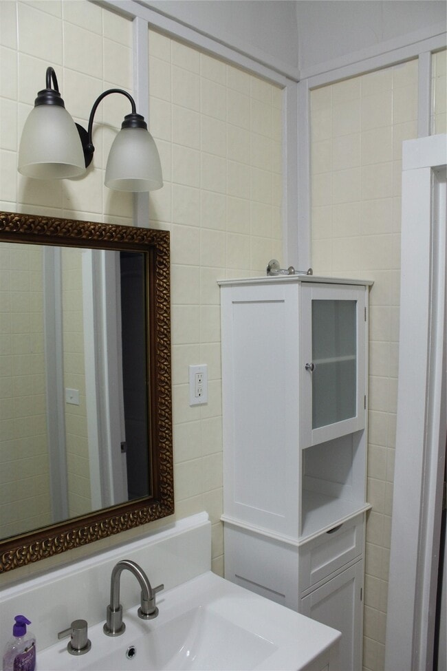 Building Photo - 4125 Avenue M