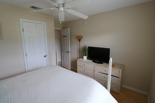 Building Photo - 47 Brigantine Ct