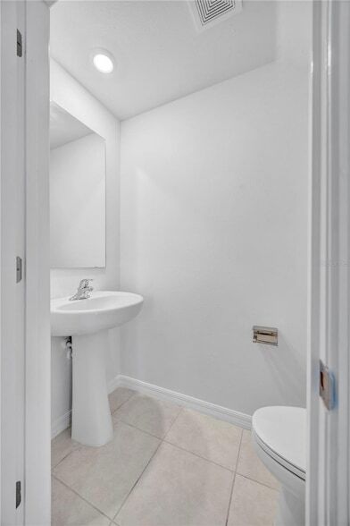 Building Photo - 2524 Sunray Venus Wy