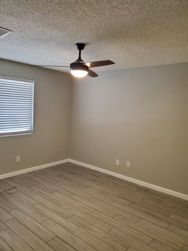 Building Photo - Dobson Ranch