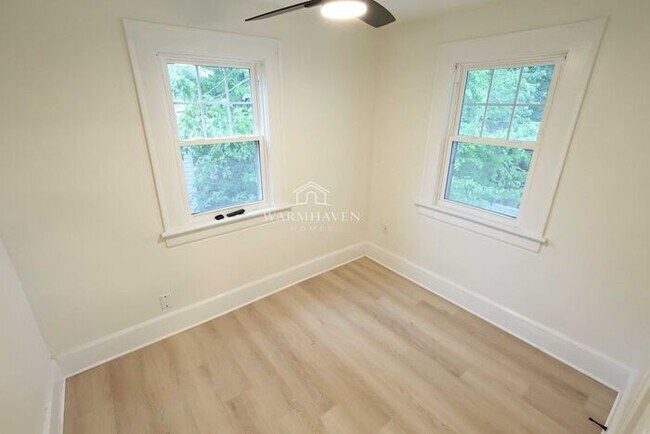 Building Photo - 961 Lawton St