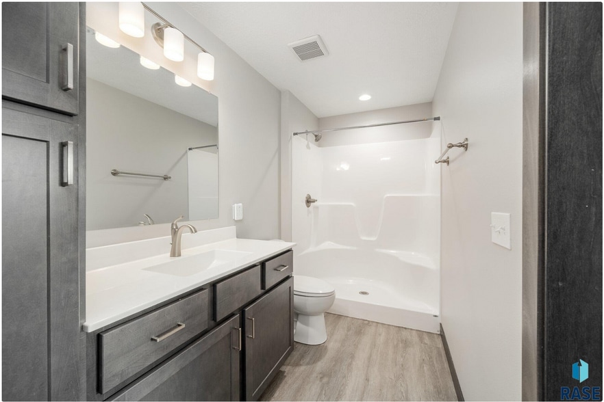 Building Photo - 4603 W 35th St N