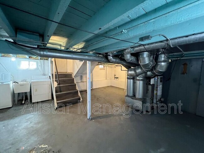 Building Photo - 3616 Independence Rd