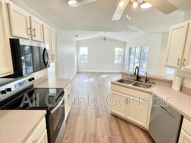 Building Photo - 2485 Traverse Ave