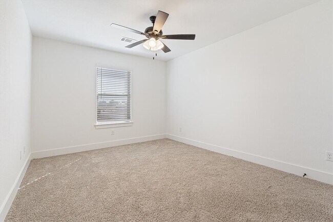 Building Photo - 6900 SW High Meadow Blvd