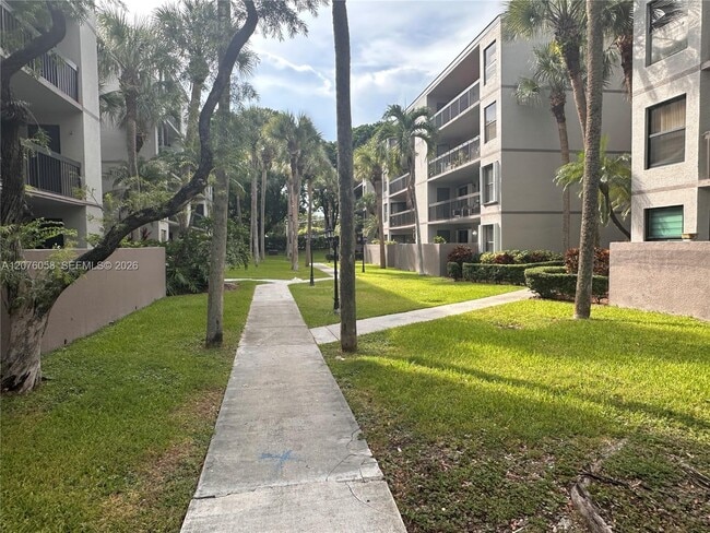 Building Photo - 8810 SW 132nd Pl