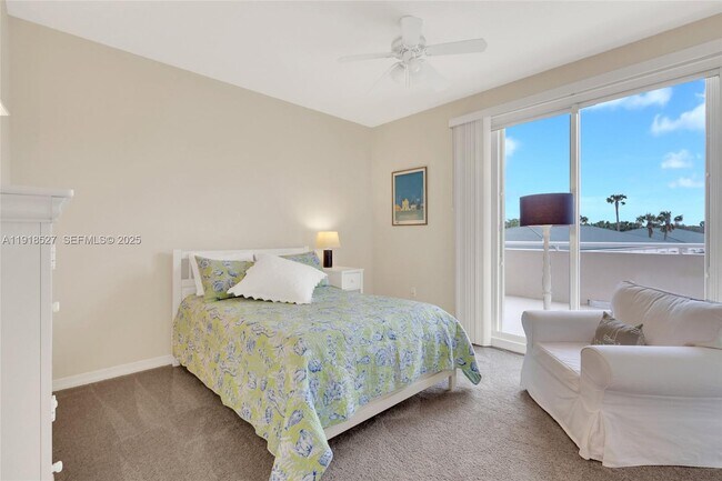 Building Photo - 5051 N Hwy A1A