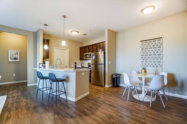 Building Photo - 4788 Holmes St