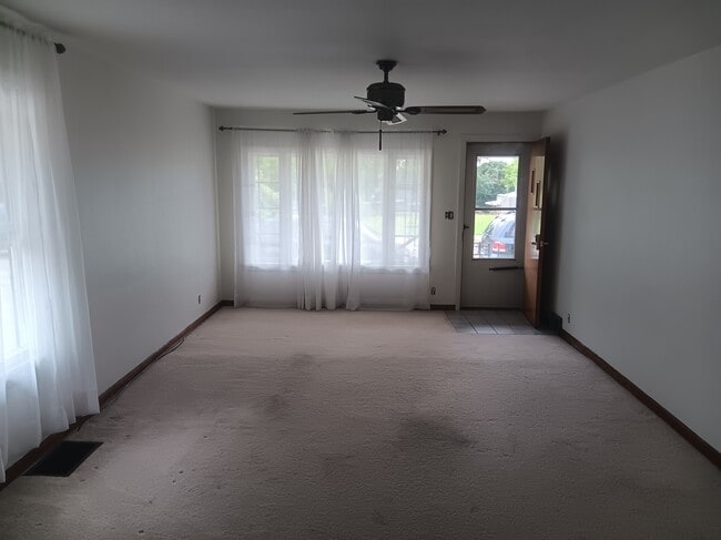 Building Photo - 315 Jennings St