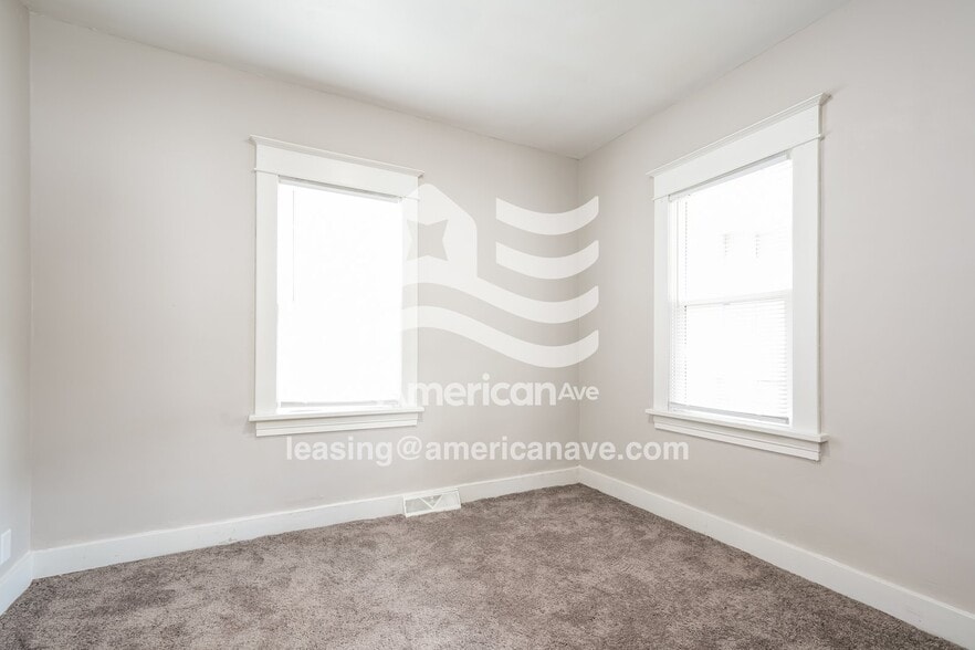 Building Photo - 1806 S Taylor St
